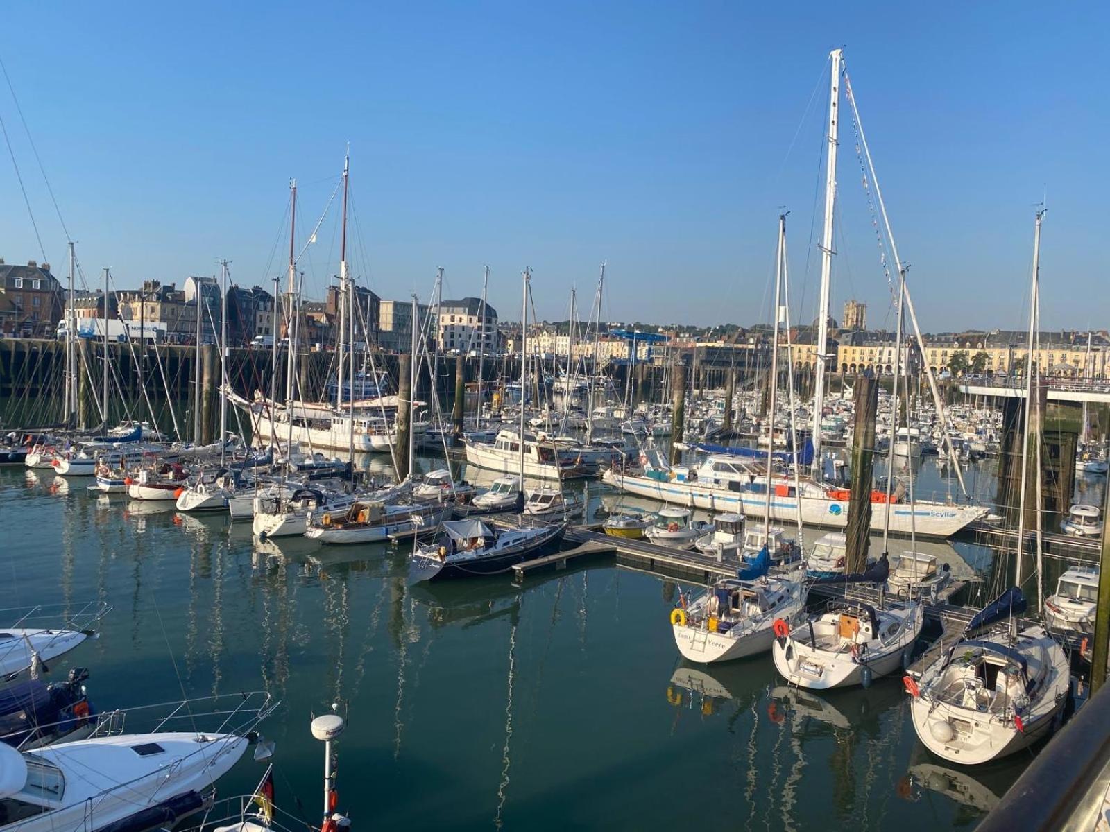 L'Ecume Des Jours Vue Mer Dieppe Esterno foto